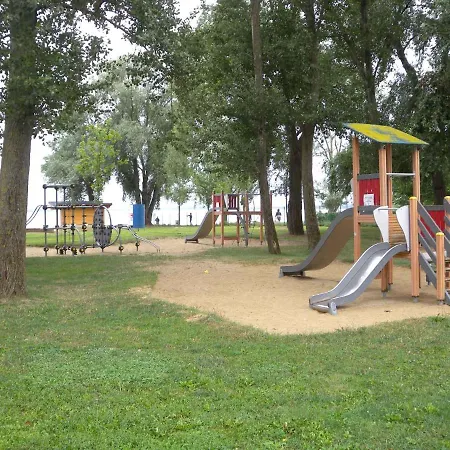 In - Balaton 19020 Daire Kestel