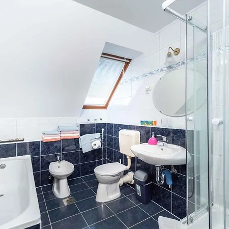 Daire In - Balaton 19020 *