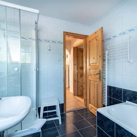 In - Balaton 19020 Kestel