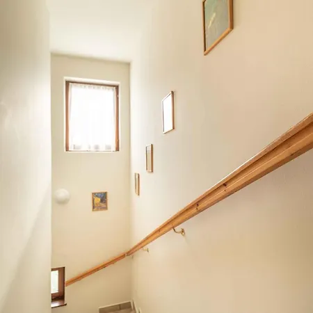 In - Balaton 19020 Daire Kestel